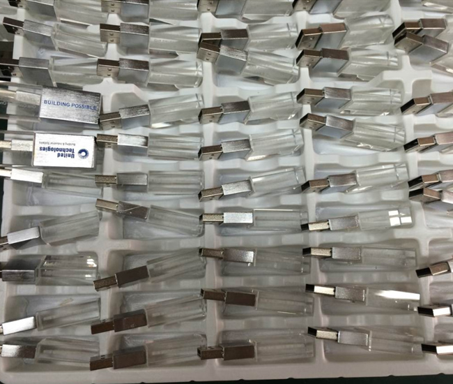 水晶U盤,3D內雕U盤,發光U盤,禮品U盤